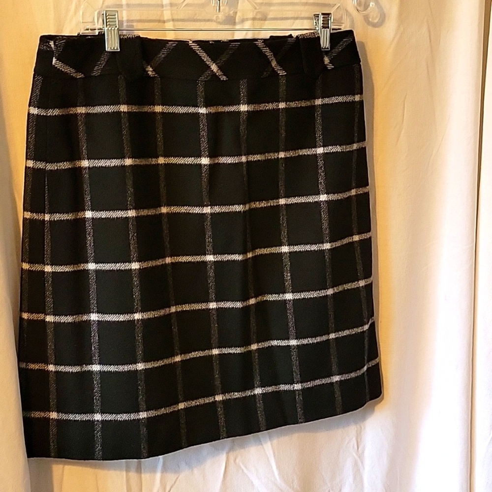 Talbots size 10 Black and White blanket plaid wool blend A-line skirt